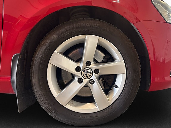 Volkswagen Passat 6 of 13