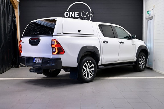 Toyota HiLux 4 of 5
