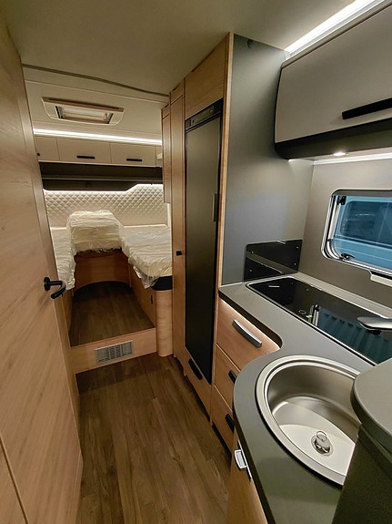 Knaus L!VE TI PLATINUM SELECTION 700 MEG 5 of 5