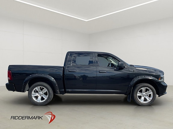 Dodge RAM 1500 2 of 5