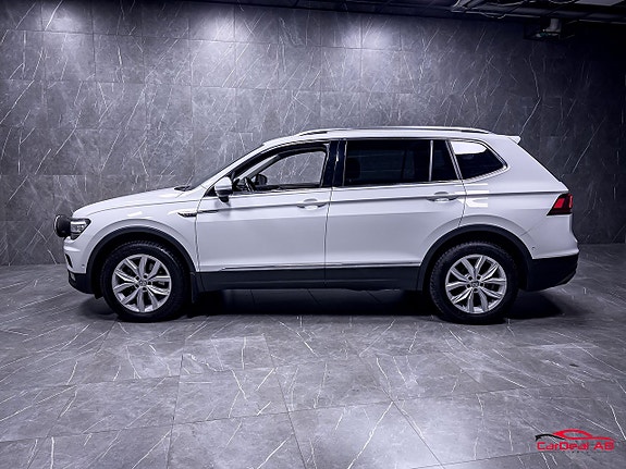 Volkswagen Tiguan Allspace 4 of 5