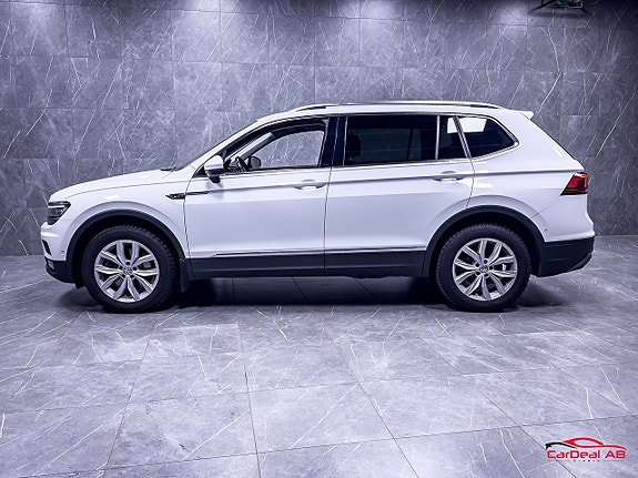 Volkswagen Tiguan Allspace 4 of 5