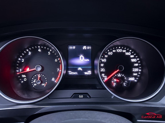 Volkswagen Tiguan Allspace 17 of 26