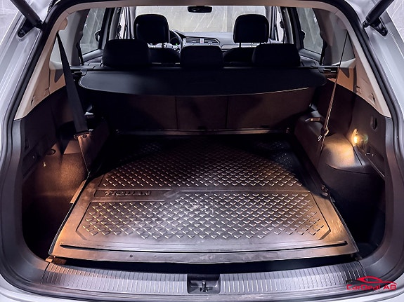 Volkswagen Tiguan Allspace 14 of 26