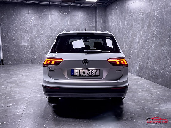 Volkswagen Tiguan Allspace 6 of 26