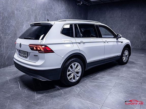 Volkswagen Tiguan Allspace 7 of 26