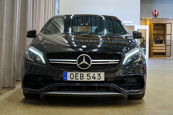 Mercedes-Benz A45 4 of 5