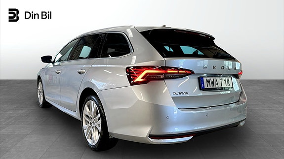 Skoda Octavia 3 of 5