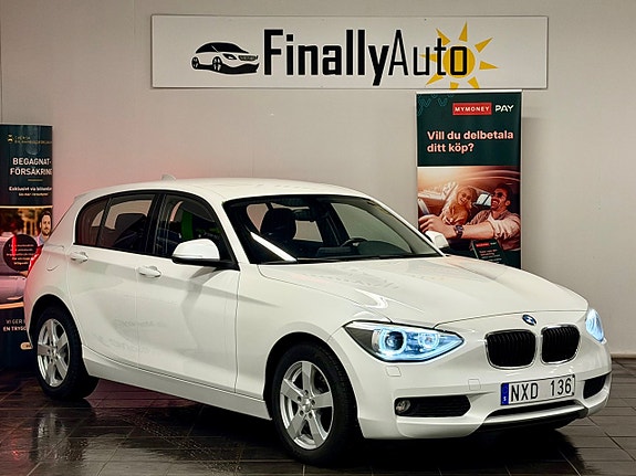 BMW 118d 2 of 5