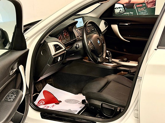 BMW 118d 7 of 12
