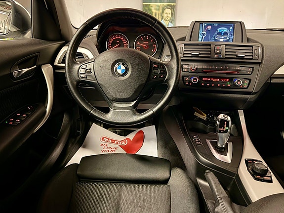 BMW 118d 6 of 12