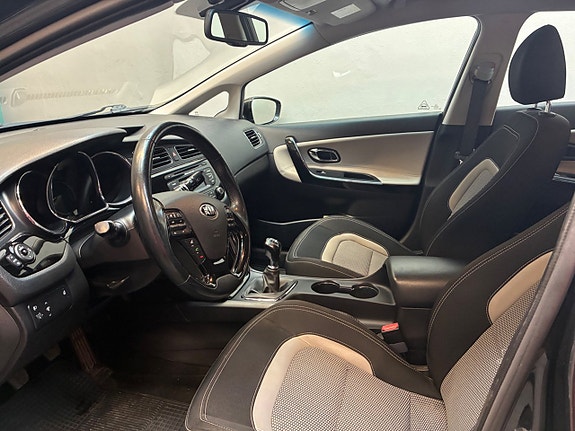 Kia Ceed 10 of 16