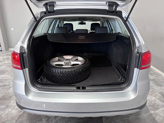 Volkswagen Passat Alltrack 27 of 28