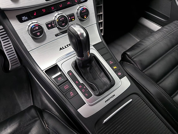 Volkswagen Passat Alltrack 21 of 28