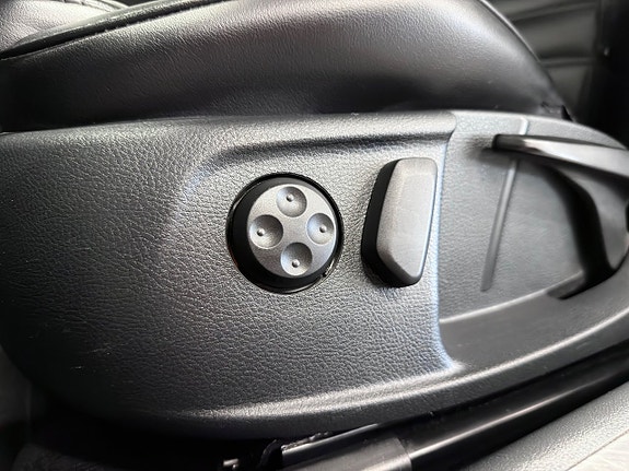 Volkswagen Passat Alltrack 15 of 28