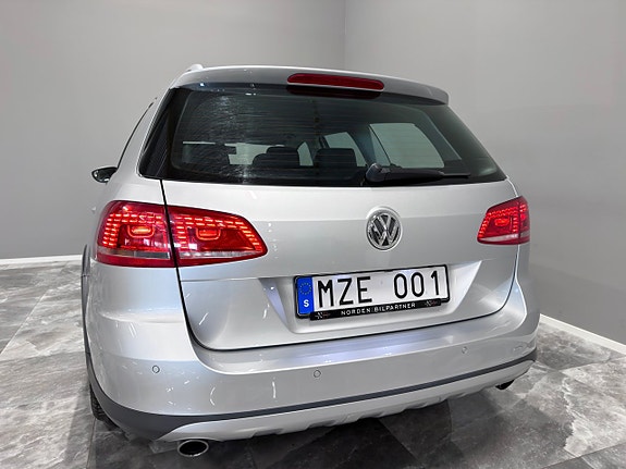 Volkswagen Passat Alltrack 7 of 28