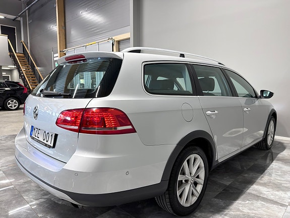 Volkswagen Passat Alltrack 8 of 28