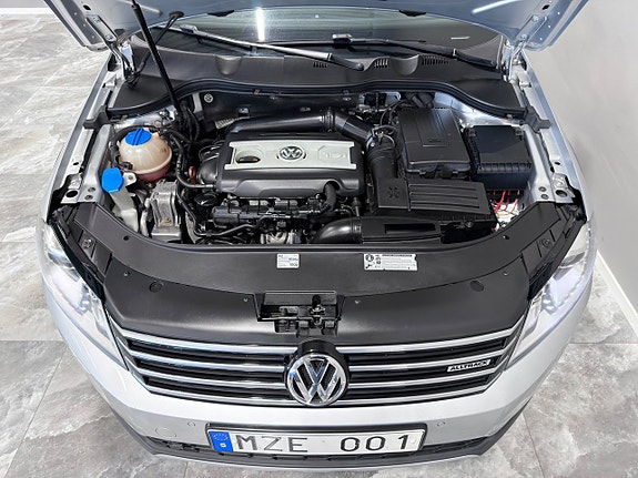Volkswagen Passat Alltrack 13 of 28