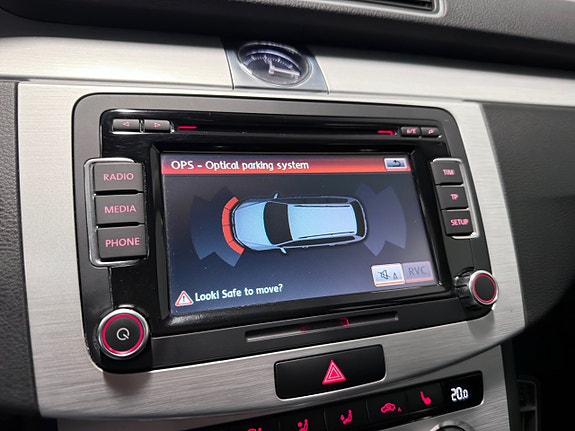 Volkswagen Passat Alltrack 20 of 28