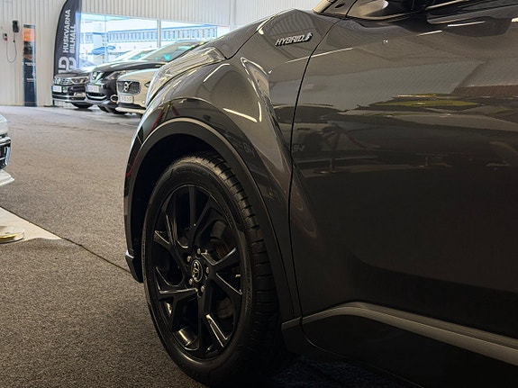 Toyota C-HR 17 of 28