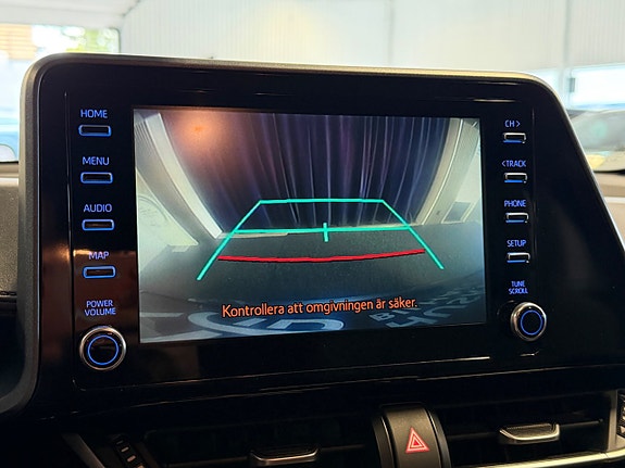 Toyota C-HR 25 of 28