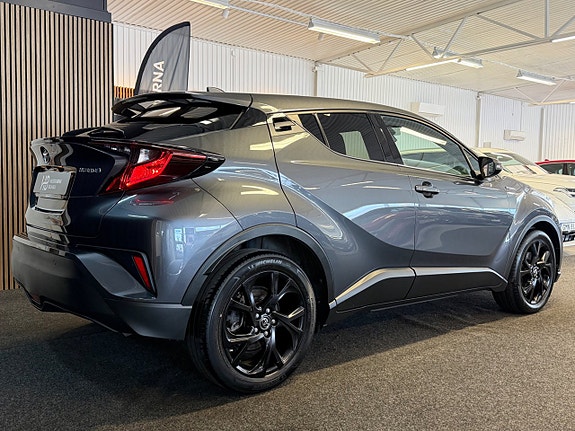Toyota C-HR 6 of 28