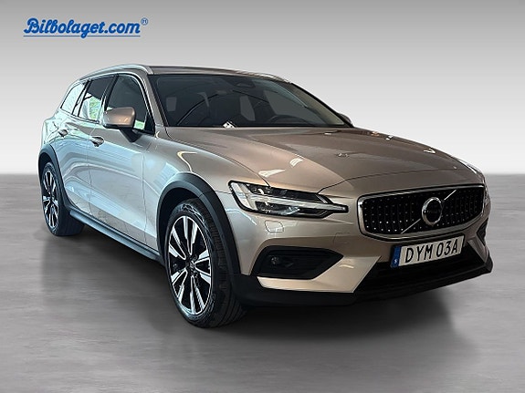 Volvo V60 Cross Country 4 of 16