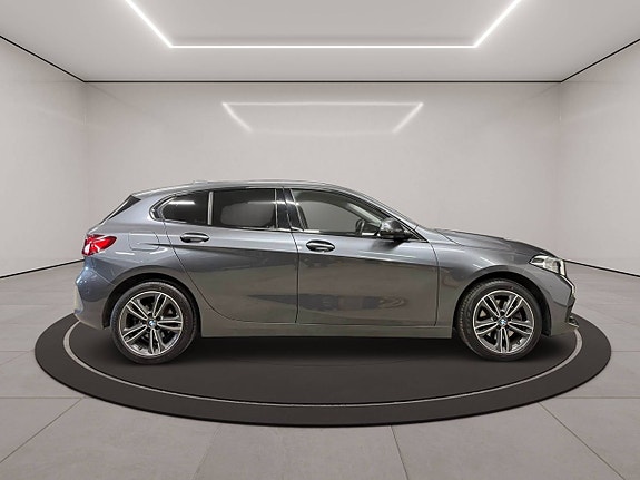 BMW 118i 21 of 24