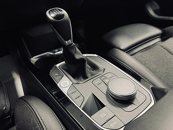 BMW 118i 16 of 24