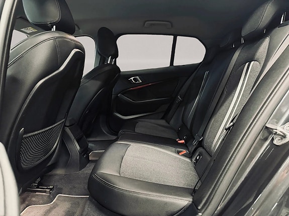 BMW 118i 13 of 24