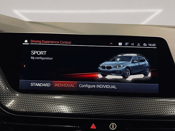 BMW 118i 18 of 24