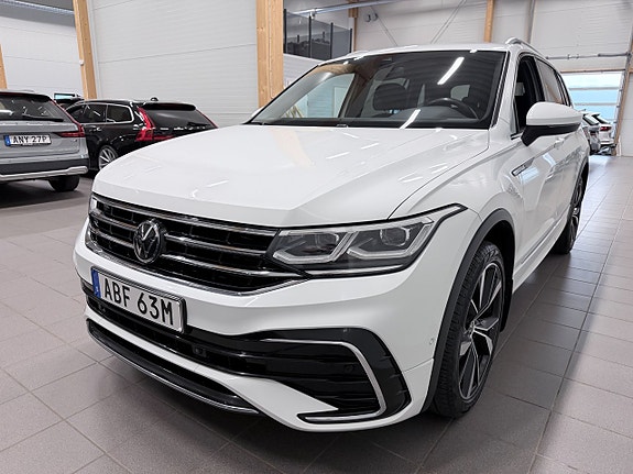 Volkswagen Tiguan Allspace 3 of 5