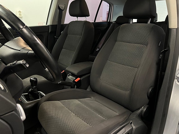 Volkswagen Golf Plus 11 of 26
