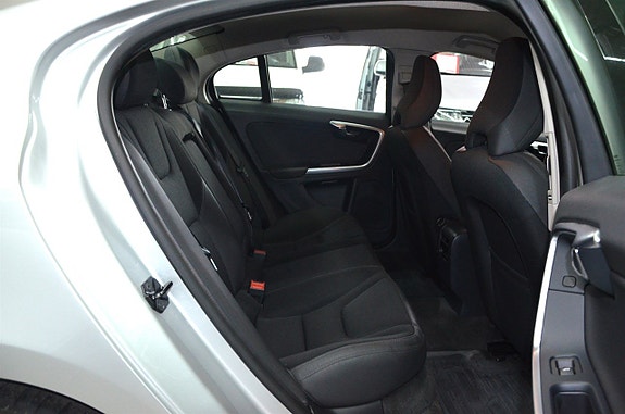 Volvo S60 8 of 11