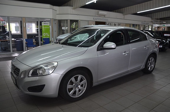 Volvo S60 11 of 11