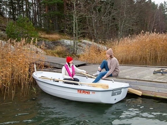 Terhi 390 – Vit  regnläns du slipper ösa båten