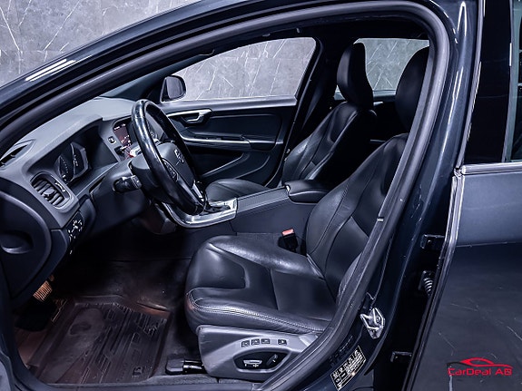 Volvo V60 10 of 27