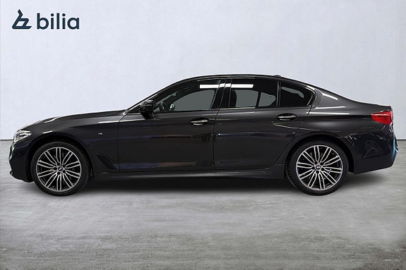 BMW 540i 3 of 5