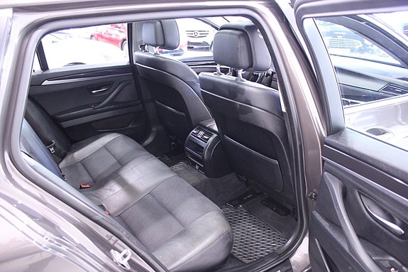 BMW 520d 28 of 30