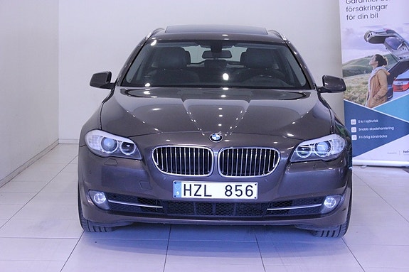 BMW 520d 3 of 5