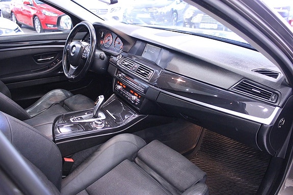 BMW 520d 16 of 30