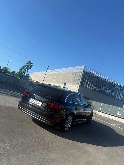 Audi A4 4 of 4