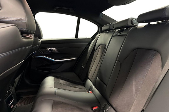 BMW 330e 11 of 18