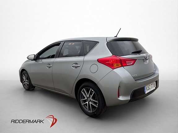 Toyota Auris 5 of 5