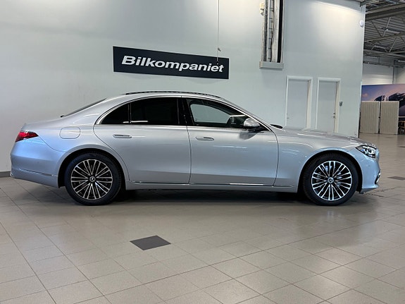 Mercedes-Benz S500 2 of 5