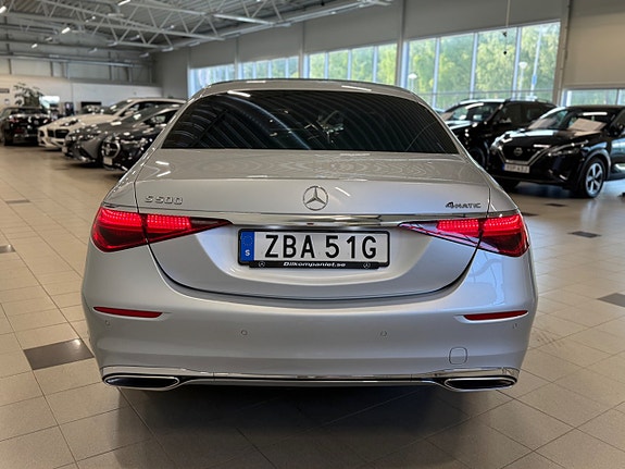 Mercedes-Benz S500 4 of 5