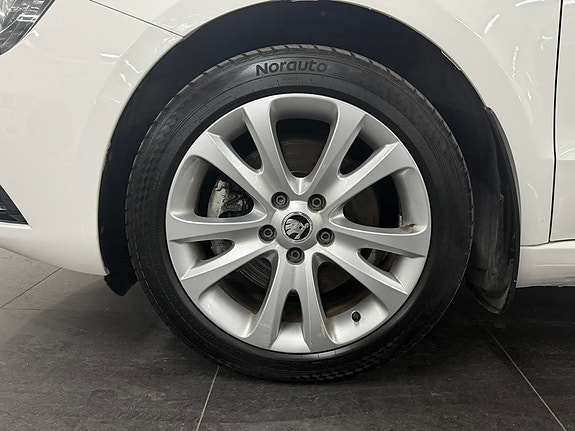 Skoda Superb 17 of 17