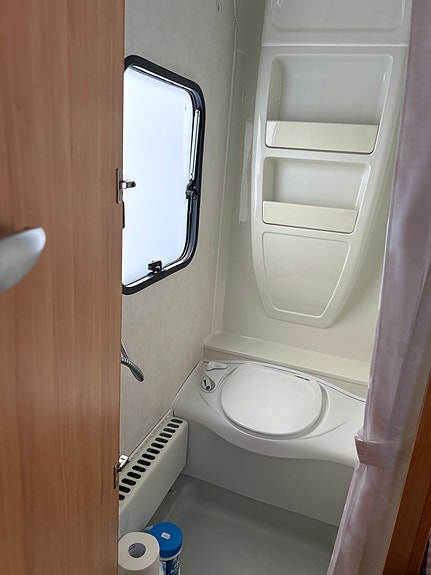 Adria Adora 562 UP 6 of 11