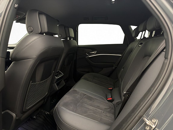 Audi Q8 25 of 30