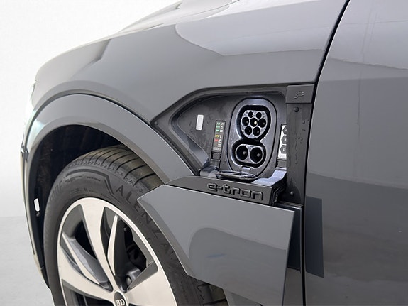 Audi Q8 29 of 30